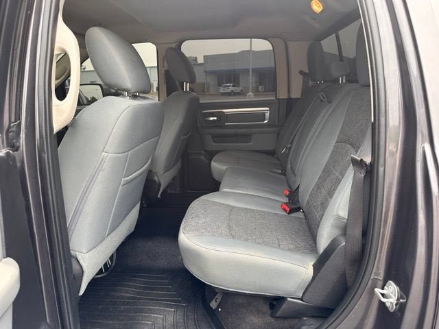 2017 RAM 1500 Big Horn Crew Cab 4x4 5'7" Box