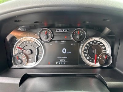 2017 RAM 1500 Big Horn Crew Cab 4x4 5'7" Box