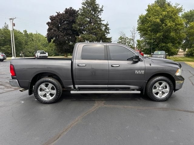 2017 RAM 1500 Big Horn Crew Cab 4x4 5'7" Box
