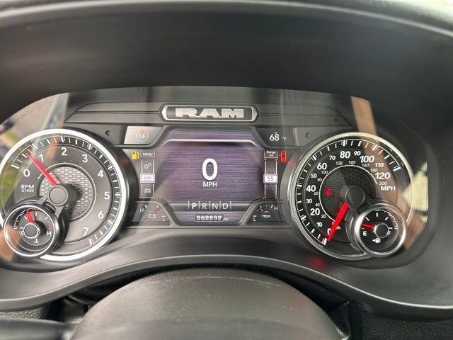 2022 RAM 1500 Big Horn Crew Cab 4x4 5'7" Box