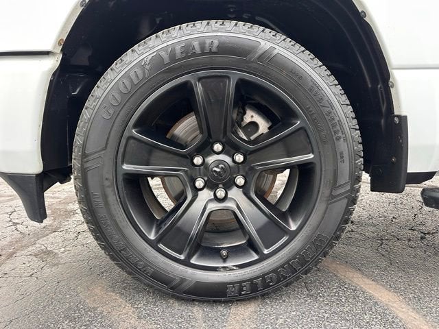 2022 RAM 1500 Big Horn Crew Cab 4x4 5'7" Box
