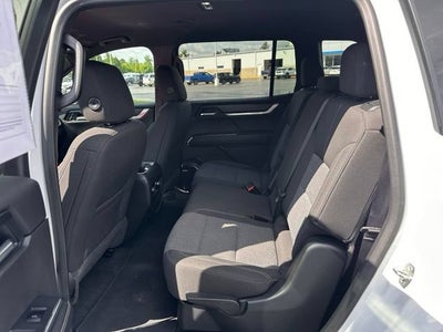 2025 GMC Acadia Elevation