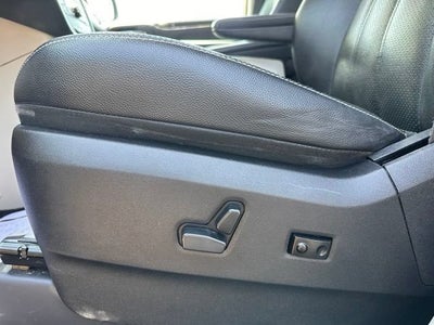 2016 Chrysler Town & Country Touring-L