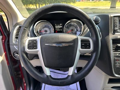 2016 Chrysler Town & Country Touring-L