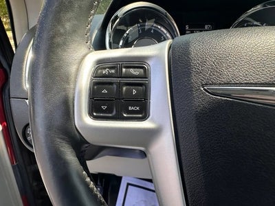 2016 Chrysler Town & Country Touring-L